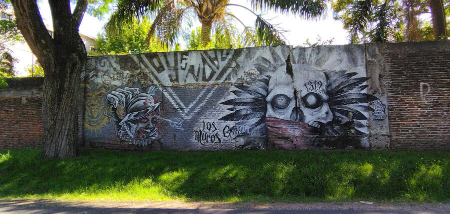 Muros que hablan 09 Laterales Colegio Pio